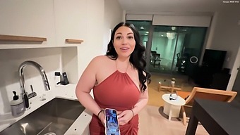 A Hot Mom'S Friend, Stunning Mandi May, Seduced The Young Man.